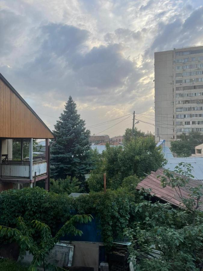 Grig Villa Jerevan Exteriör bild
